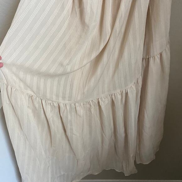 ASTR‎ the Label Eartha Low Back Maxi Dress Size Medium - Picture 11 of 11